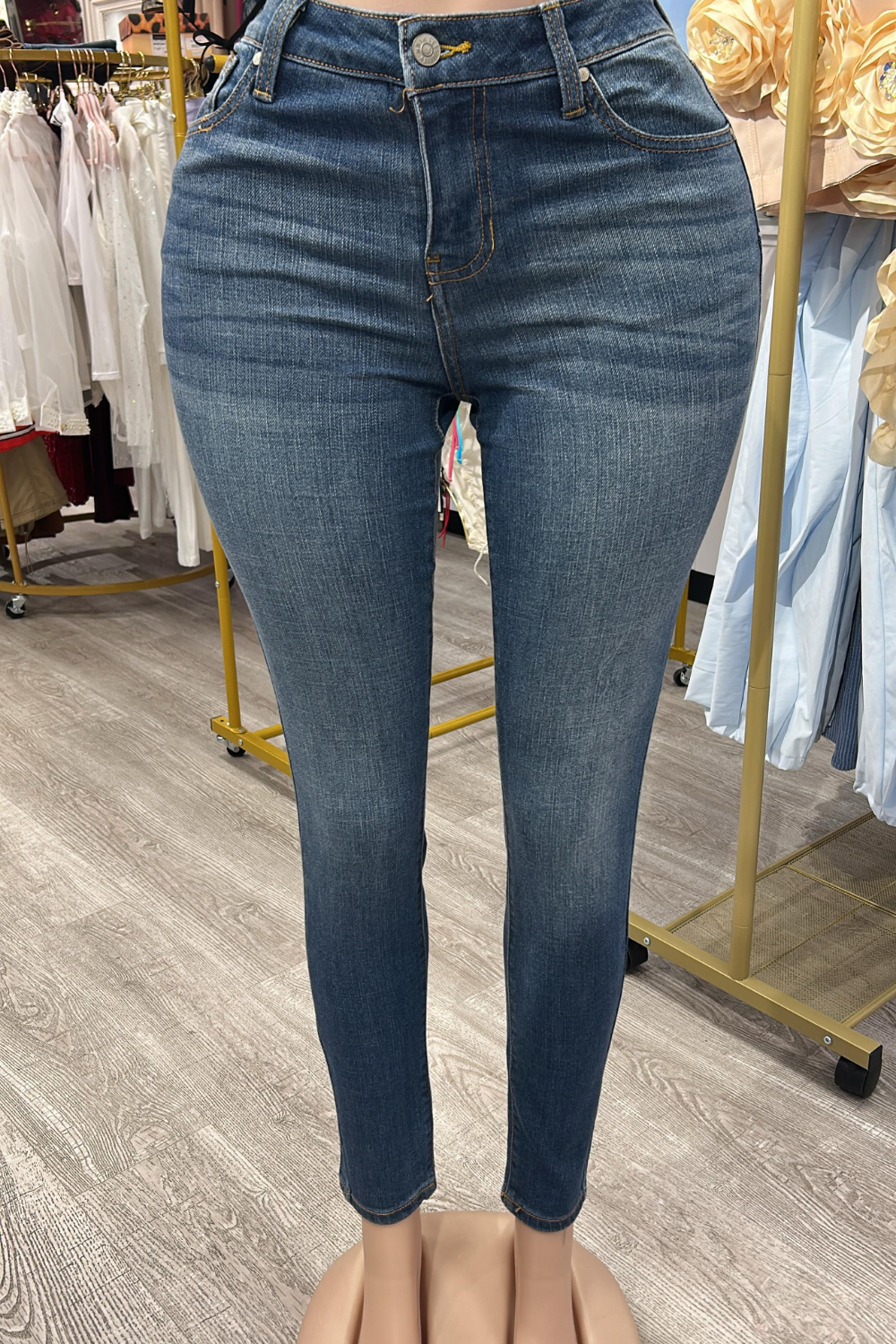 High Waist Skinny Jeans β Stretch Denim Snatch Fit Jeans