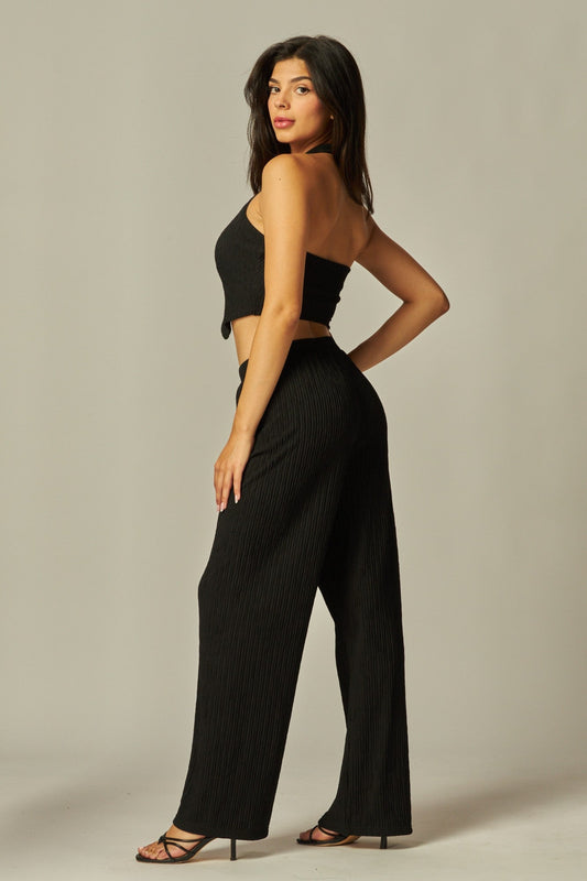 Noir Crinkled Plissé Halter Vest & Wide - Leg Pant Set - Black outfit for women Vacation Outfits Birthday Dresses Going Out Looks