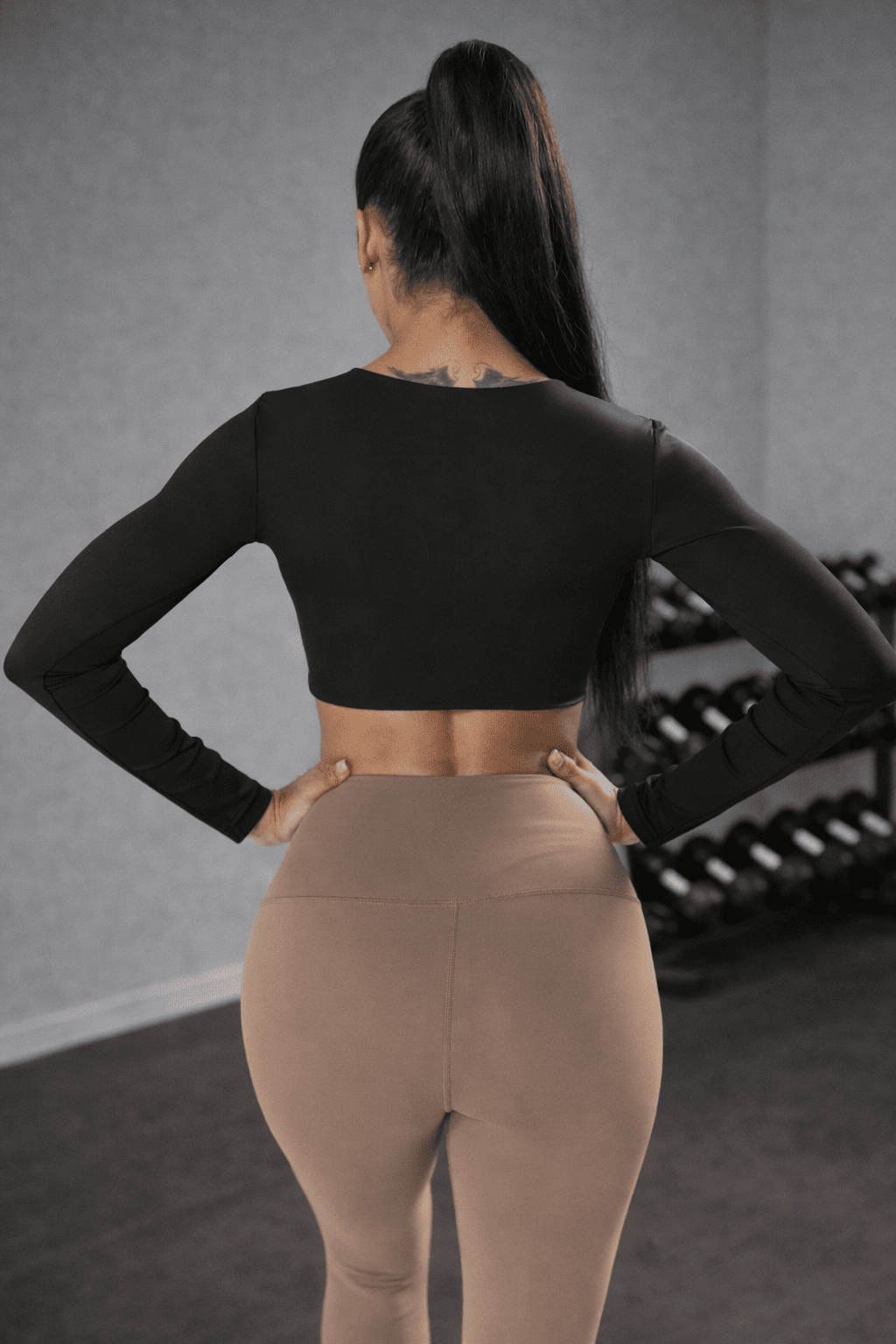 Blaire Sport Twist Knot Long Sleeve Workout Crop Top with Bra - Black BRA for women Vacation Outfits Birthday Dresses Going Out Looks