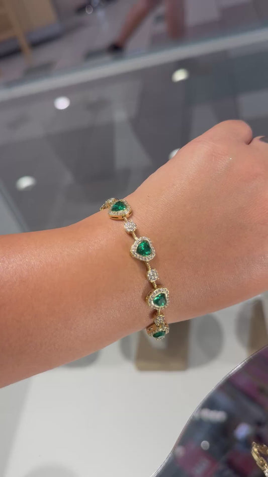 Pulsera de corazones de cristal verde esmeralda rellenos de oro